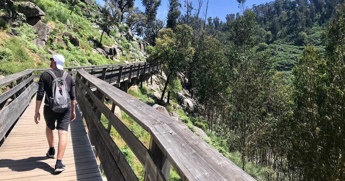Read more about the article Tips for Hiking the Paiva Walkways